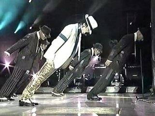 迈克尔杰克逊太空步 迈克尔杰克逊跳的是什么舞种